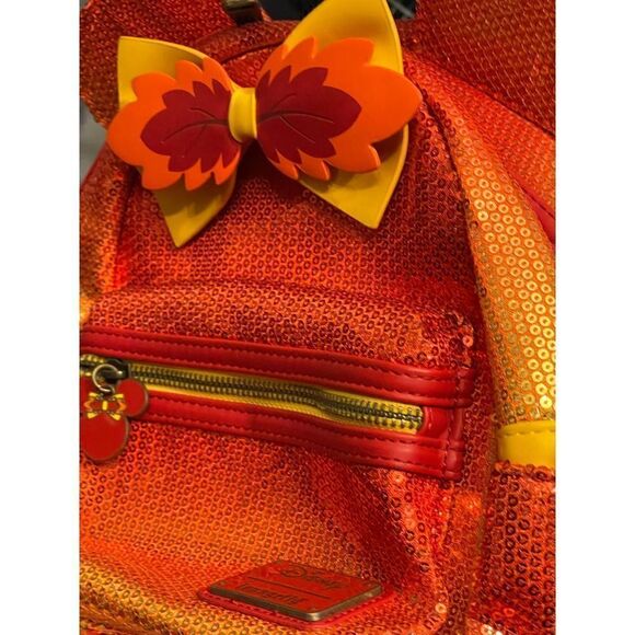 Loungefly x Disney Fall leaves red SequinMinnie Mouse Ombre Mini Backpack - Picture 5 of 13